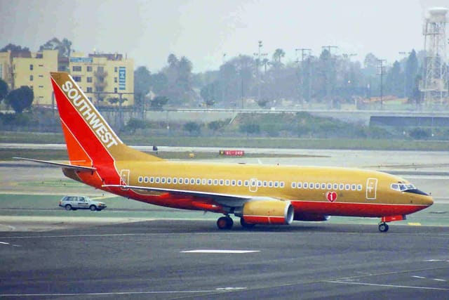 N743SW - Boeing