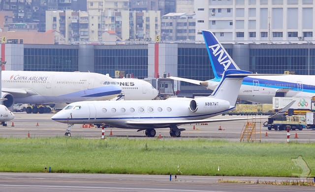 N887WT - Business jet