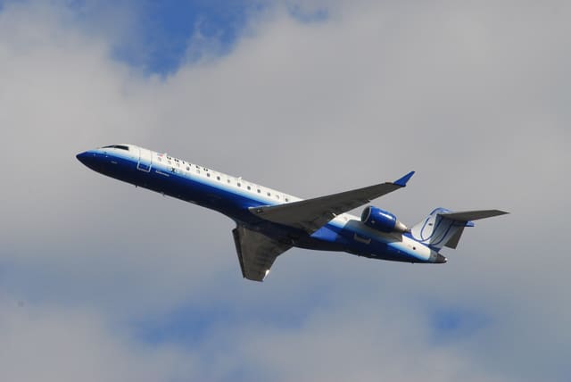 N778SK - Twin-engine aircraft