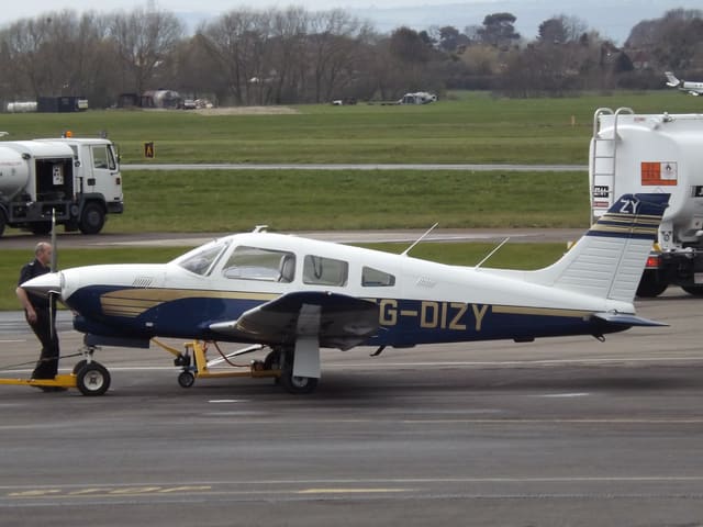 G-DIZY - Piper