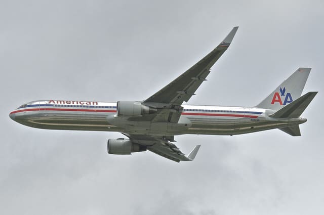 N392AN - Boeing