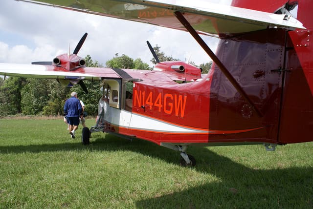 N144GW - Twin-engine aircraft
