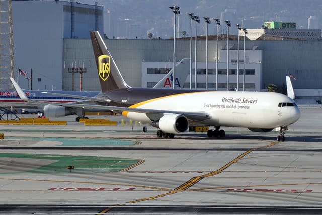 N329UP - Boeing