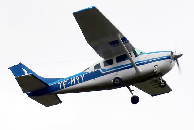 TF-MYY - Cessna
