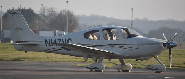 N147VC - Cirrus
