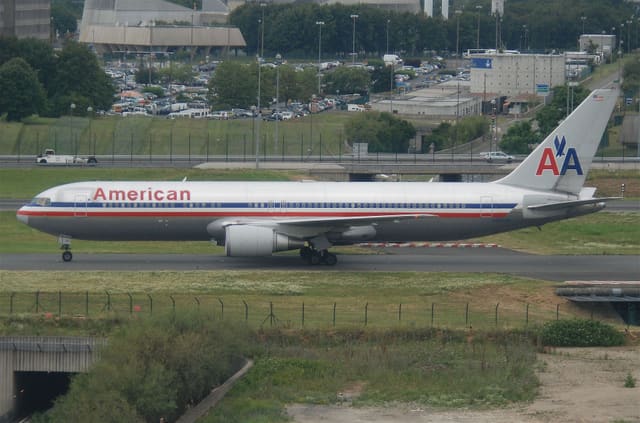 N397AN - Twin-engine aircraft