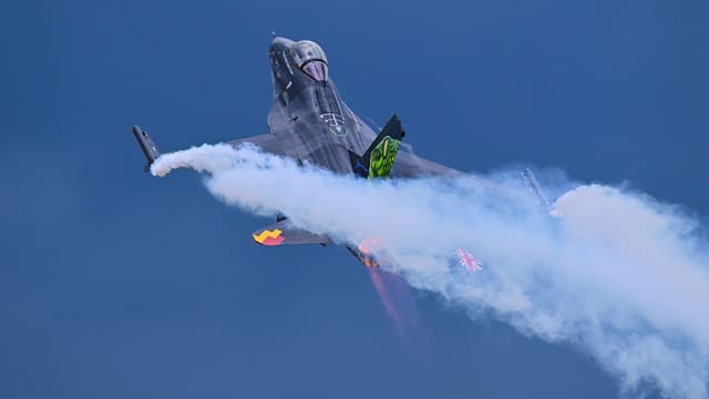  - Single-engine aircraft