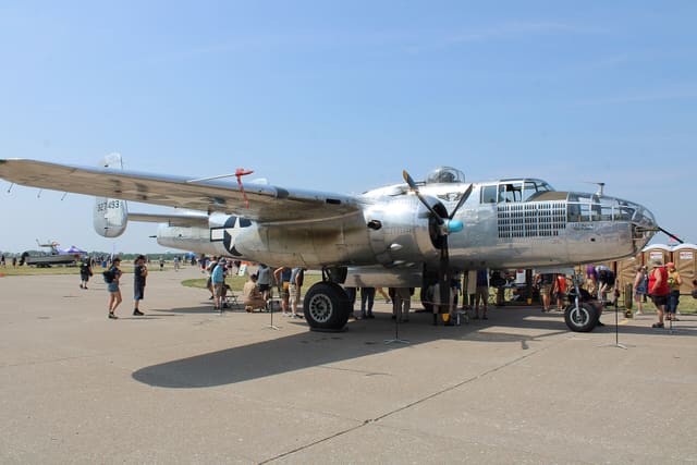 N27493 - Warbird