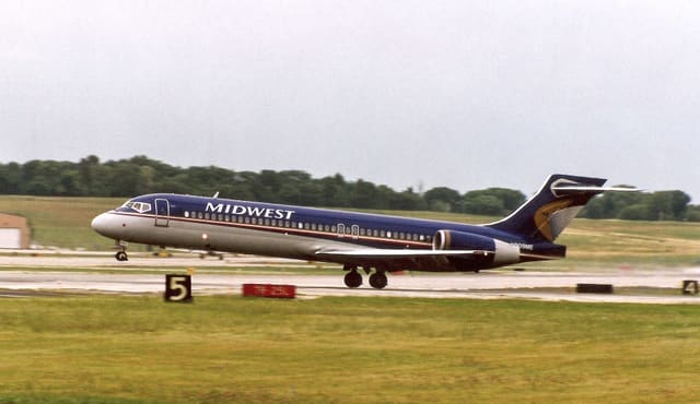 N909ME - Aircraft