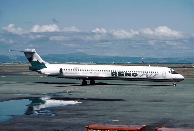 N832RA - Douglas