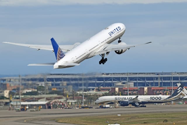 N2333U - Boeing