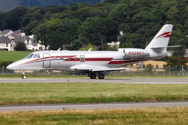 N928ST - Business jet