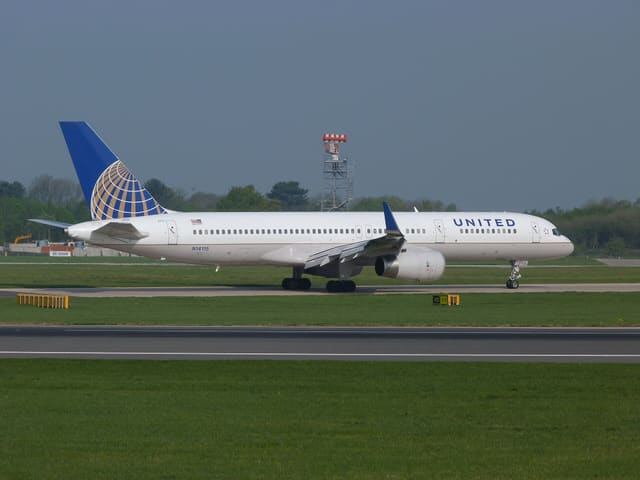 N14115 - Twin-engine aircraft
