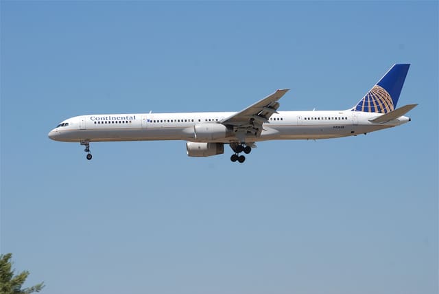 N75858 - Aircraft