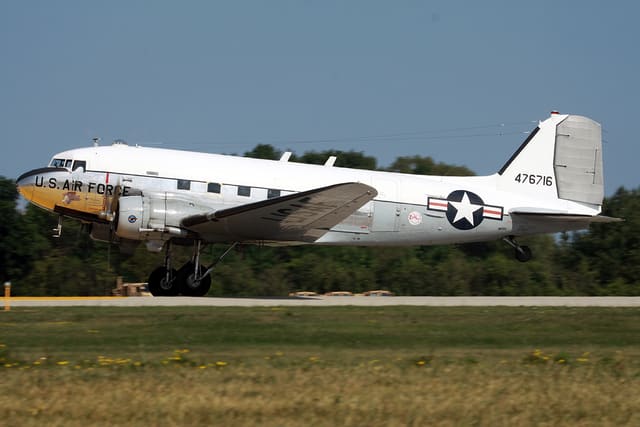 N8704 - Douglas