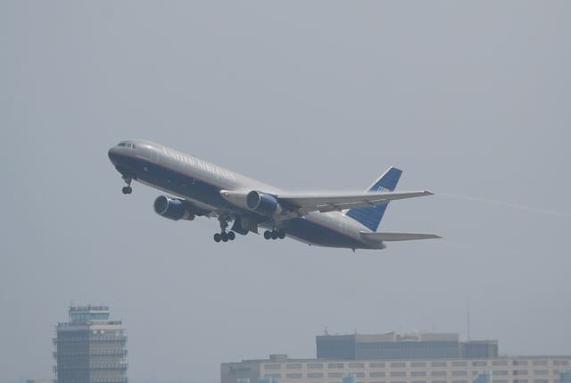 N663UA - Boeing
