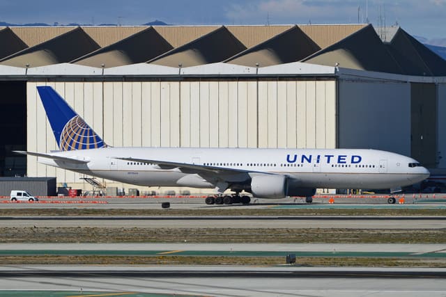 N795UA - Boeing