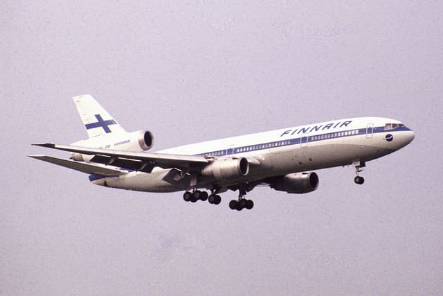 N345HC - Douglas
