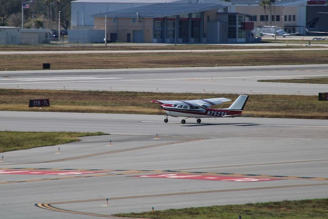 N7523V - Cessna