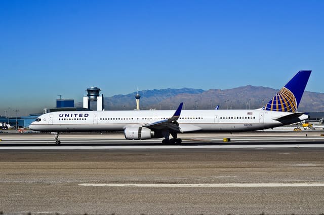 N57870 - Boeing