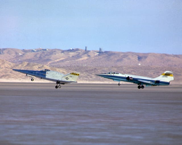 N811NA - Lockheed