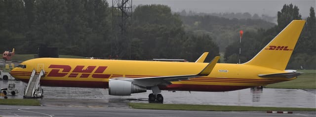 N399AN - Twin-engine aircraft