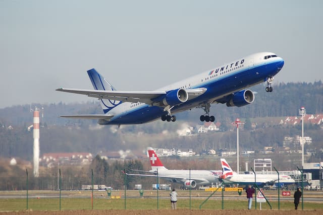 N657UA - Boeing