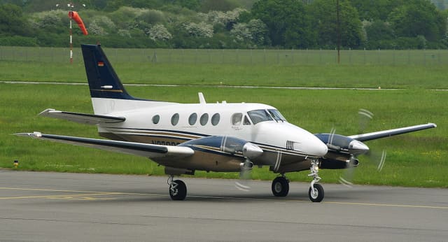 N37200 - Beechcraft