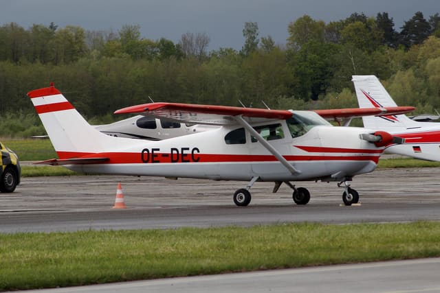 OE-DEC - Cessna