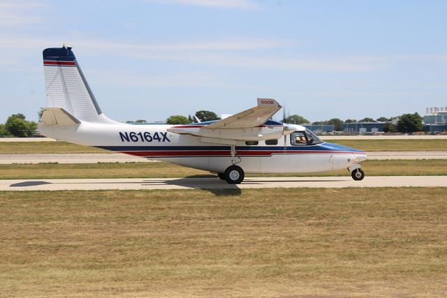 N6164X - Twin-engine aircraft