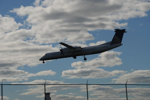 N214WQ - Bombardier
