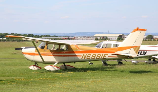 N6881E - Cessna