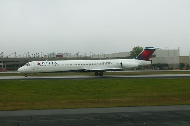 N968DL - Douglas