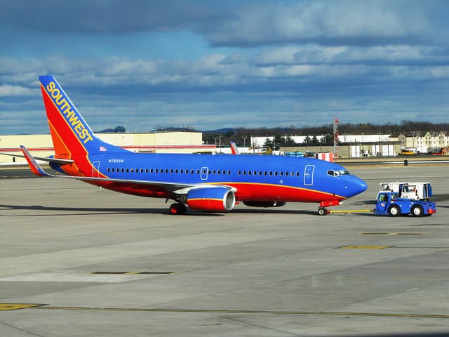 N782SA - Twin-engine aircraft