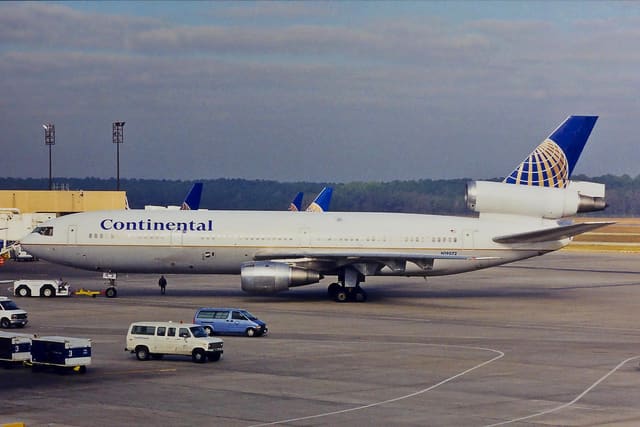 N19072 - Douglas