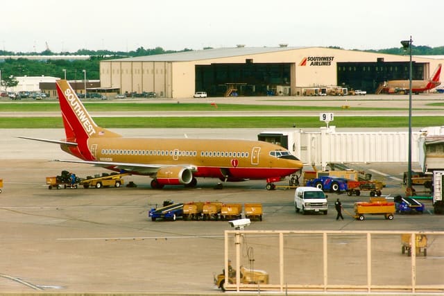 N696SW - Boeing
