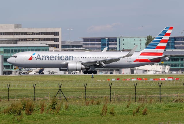 N394AN - Boeing
