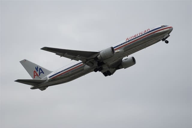 N379AA - Boeing