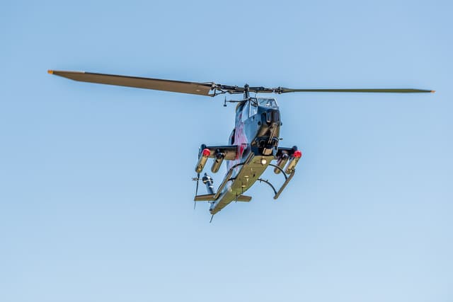 N11FX - Helicopter