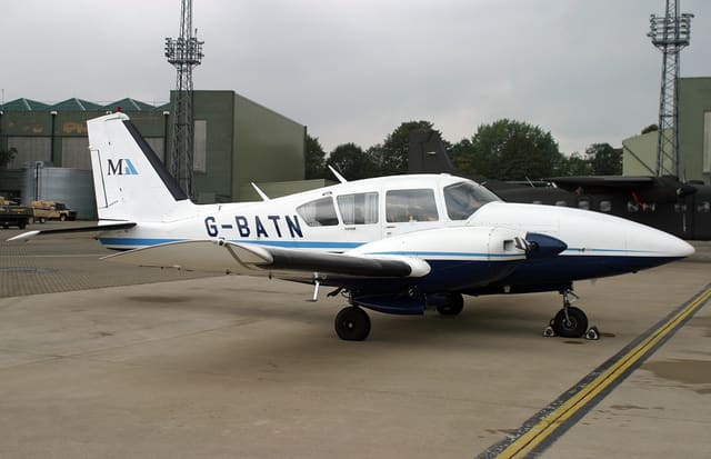 G-BATN - Twin-engine aircraft