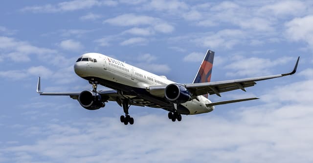 N690DL - Boeing