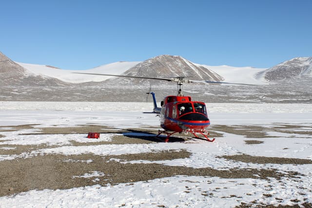 N3208H - Helicopter