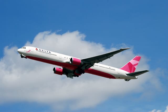 N845MH - Twin-engine aircraft