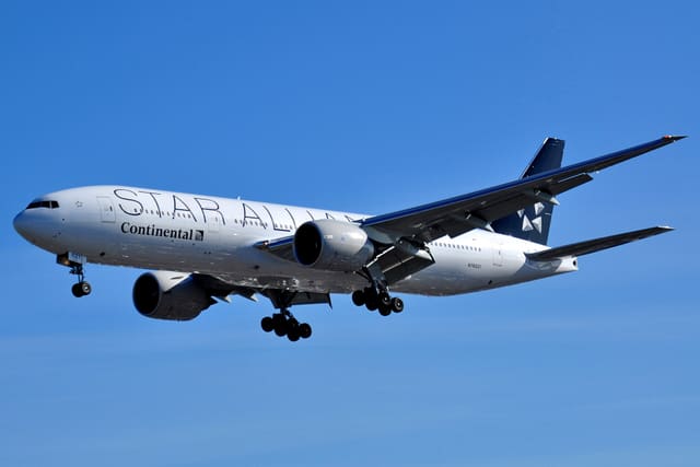 N76021 - Boeing