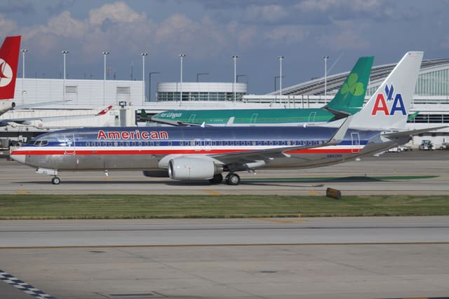 N842NN - Twin-engine aircraft