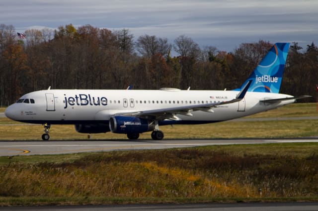 N834JB - Airbus