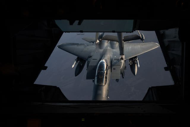  - Twin-engine aircraft