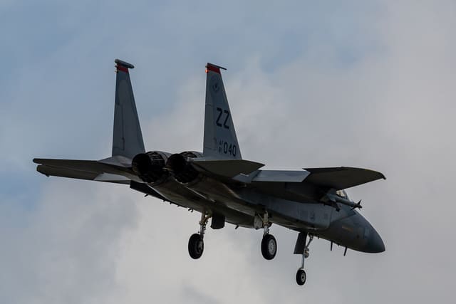  - Twin-engine aircraft