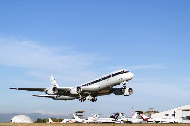 N817NA - Douglas