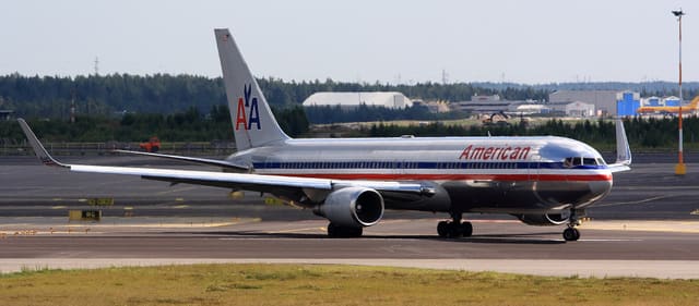 N352AA - Boeing